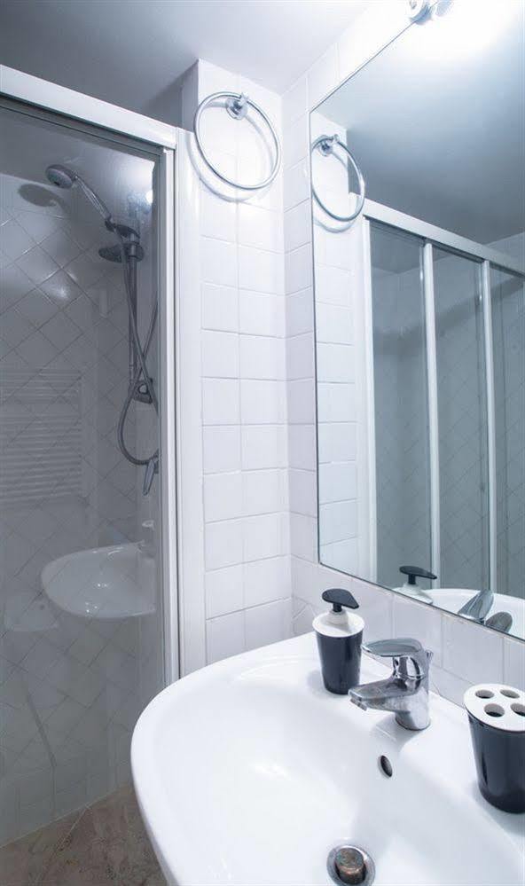 Monti Guest House - Affittacamere ローマ エクステリア 写真